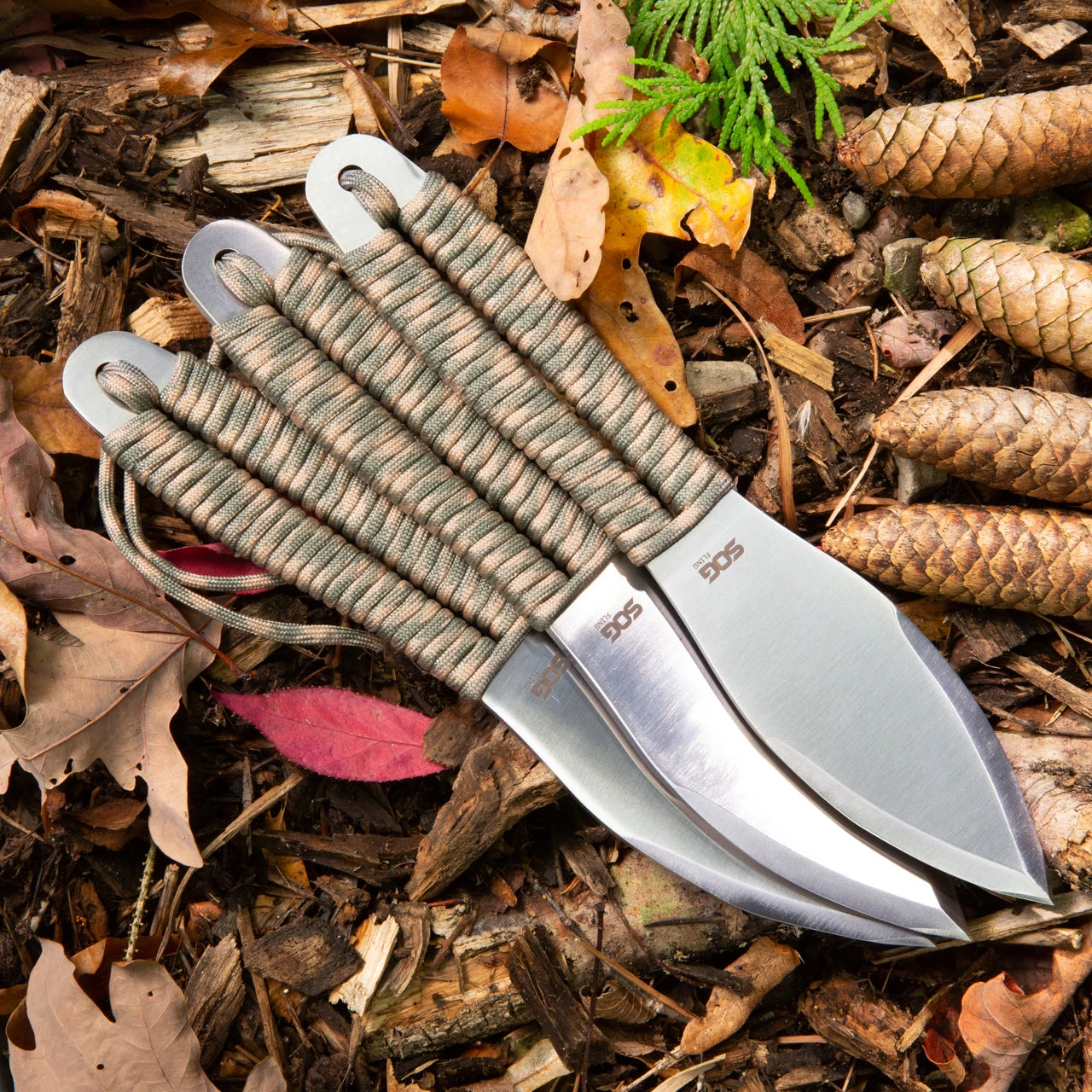 SOG Fling 3pc Throwing Camo Paracord Handle Stainless Fixed Blade Knife Set FX41NCP - Image 3